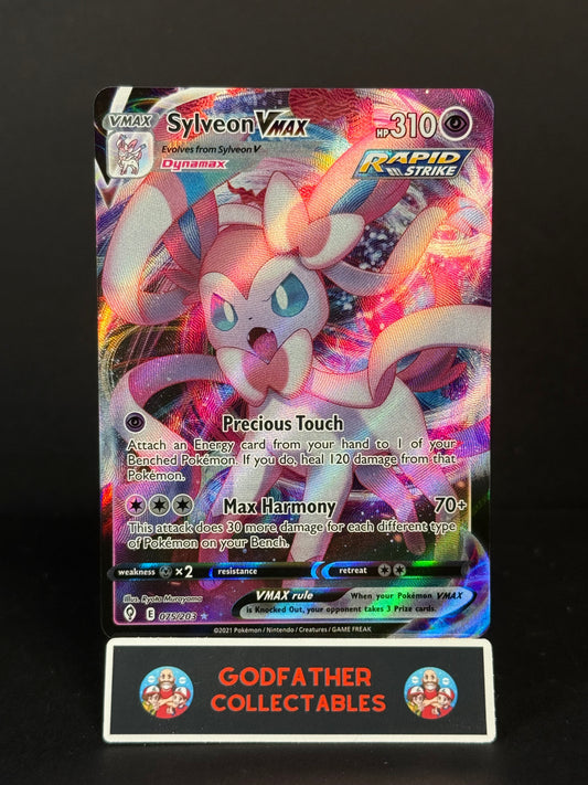 Sylveon VMAX 075/203  Ultra Rare